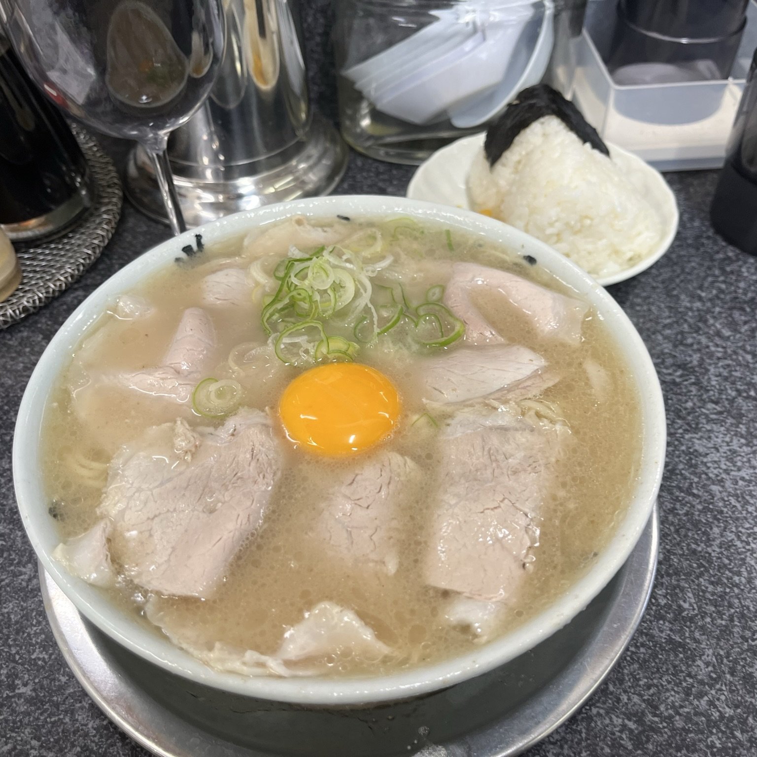 Matatabi Taro's Purr-fect Picks! The Ultimate 10 Local Ramen Spots Across Japan + A Special Bonus Ichigen